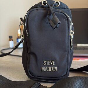 Steven Madden's black White Nylon crossbody Bag with Adjustabl…
